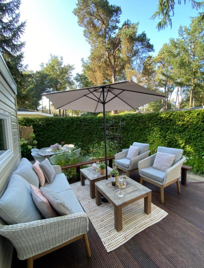 Luxe Chalet Met Prachtig Terras Op De Veluwe , Veel Privacy ホンデルロー エクステリア 写真